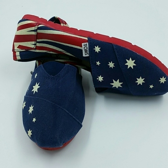 TOMS l One for One Flag Sneakers - Picture 2 of 8
